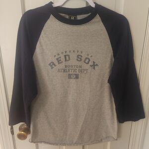 Womens Gray and Black Red Sox Raglan Shirt